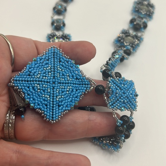 Swarovski crystal and beaded necklace handcrafted elegant sparkly statement - Picture 4 of 5